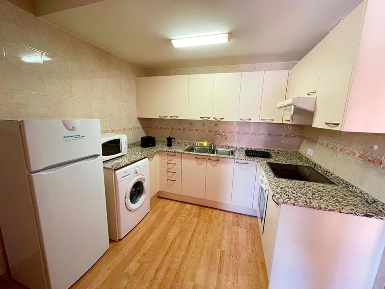 Apartamentos Pantebre 3000 ปาสเดลากาซา ภายนอก รูปภาพ
